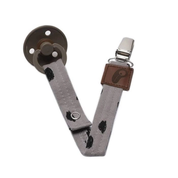 Hi Little One - zawieszka do smoczka z organicznej bawełny GOTS Leopard Grey